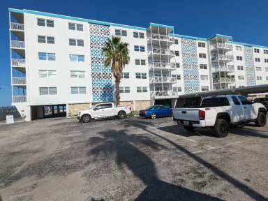 Main picture of 205 Highway A1A
