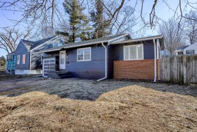 Main picture of 3077 Martin Ave