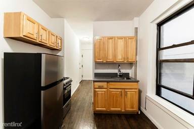 Main picture of 265 E 78th St