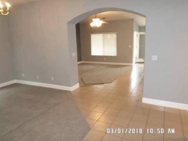 Main picture of 2920 W Tyler Ave