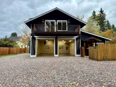 Main picture of 1047 Columbia Ave