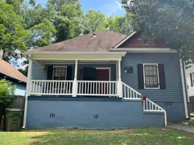 Main picture of 810 Parsons St SW