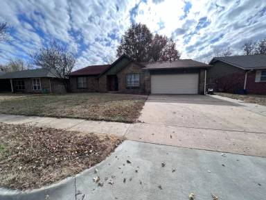 Main picture of 10726 E 29th Pl
