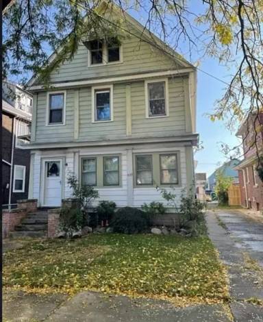 Main picture of 555 22nd St