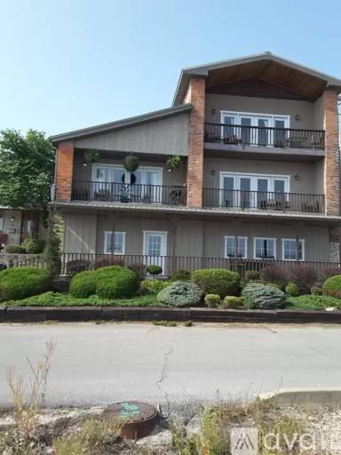 Main picture of 125 N Water St