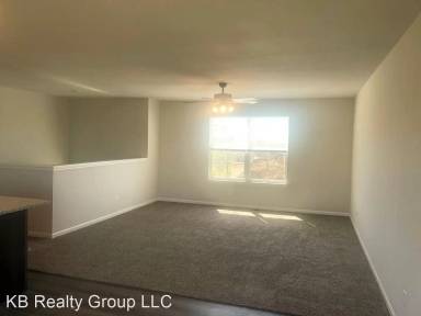 Main picture of 703 Shane Ln