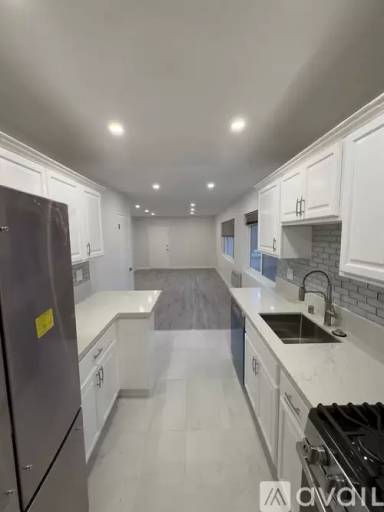 Main picture of 12553 Chandler Blvd