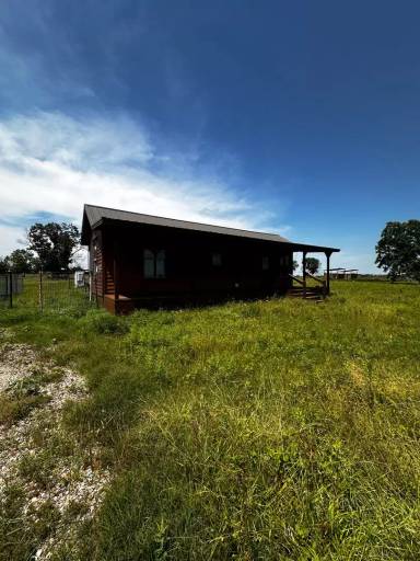 Main picture of 547 Walker Ln