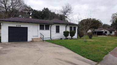 Main picture of 206 Bluebonnet Dr