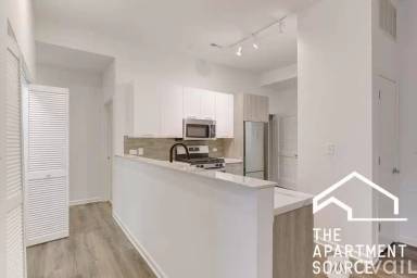 Main picture of 2550 S Wabash Ave