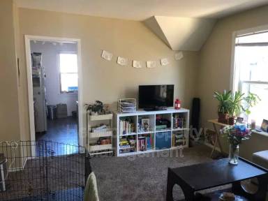 Main picture of 412 N 11th Ave E