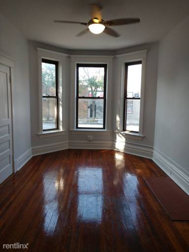 Main picture of 2605 W Chicago Ave