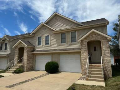 Main picture of 409 Park Creek Ct