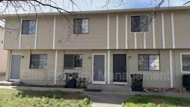 Main picture of 25 Royal Crest Drive - D