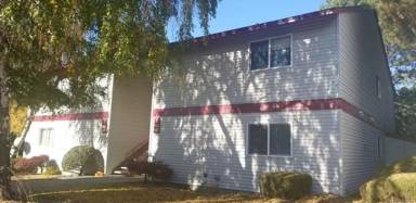 Main picture of 667 4th St NE