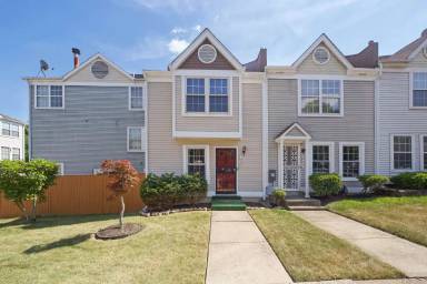 Main picture of 1859 Channing St NE