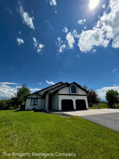 Main picture of 3930 Boulder Blvd