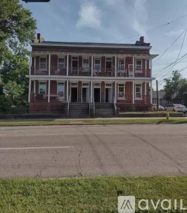 Main picture of 1642 Broad St
