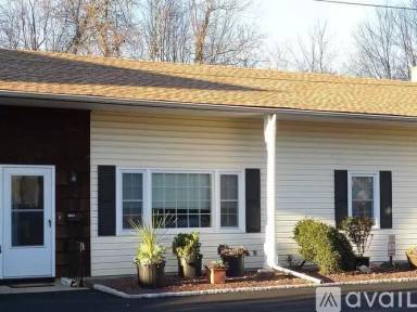 Main picture of 66 Grove Ave