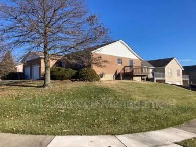 Main picture of 462 Oxford Dr