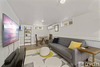 Main picture of 1315 NW 85th St