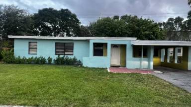 Main picture of 3610 NW 1st Ct