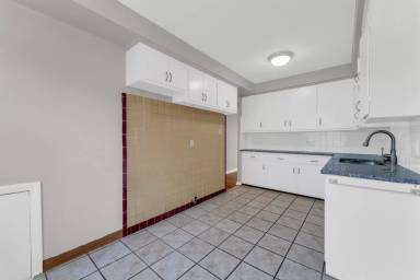 Main picture of 4060 Okalona Rd