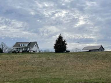 Main picture of 555 Hopewell Rd