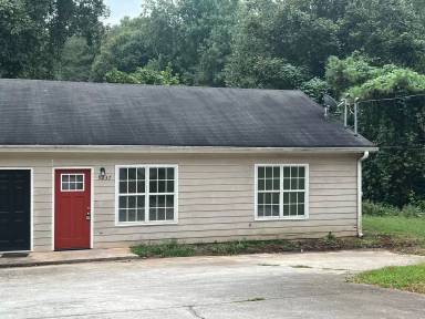 Main picture of 9235 Carr Cir SW