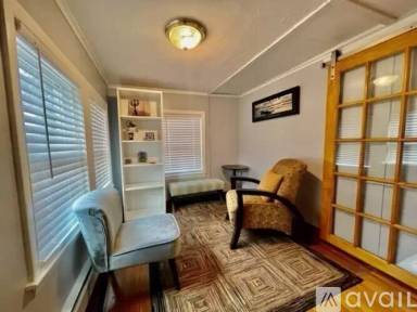 Main picture of 32 Paris St