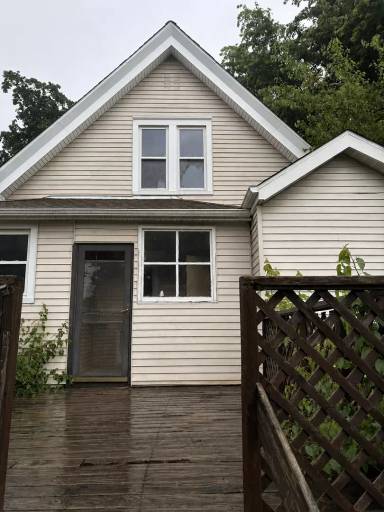 Main picture of 1354 E Losey St