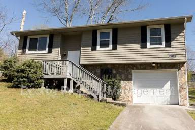 Main picture of 6216 Shawtee Ln