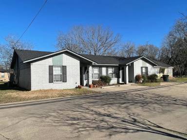 Main picture of 1403 S College Ave