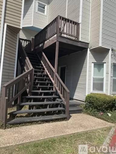 Main picture of 901 W 22nd St