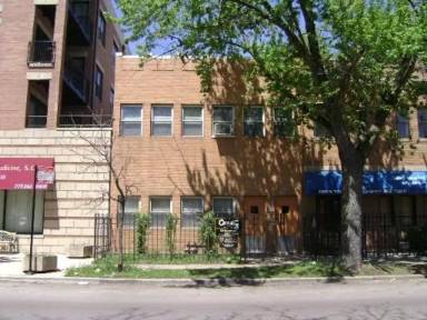 Main picture of 2302 W Touhy Ave