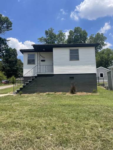 Main picture of 4200 38th Ave N