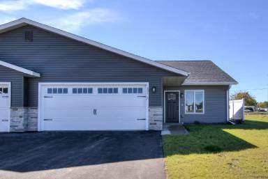 Main picture of 201 Camelot Ln