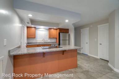 Main picture of 3715 Gates Cir