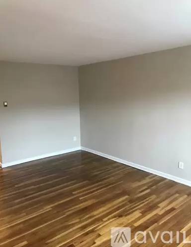 Main picture of 6423 74th St