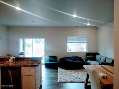 Main picture of 104 Trails Cir W