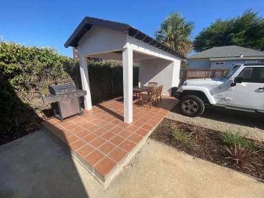 Main picture of 260 South St