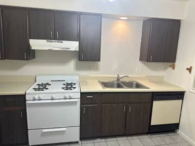 Main picture of 51 Lemans Dr