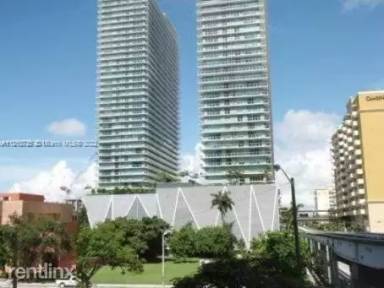 Main picture of 1050 Tower