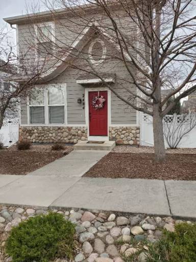 Main picture of 2484 Saint Paul Dr