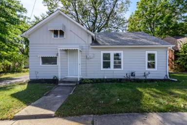 Main picture of 472 Babbitt Rd