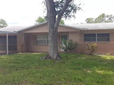 Main picture of 90 S Lee St
