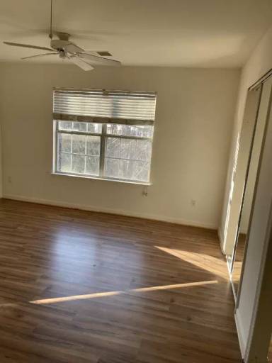 Main picture of 14000 Autumn Cir