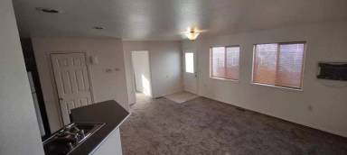 Main picture of 435 E Front St