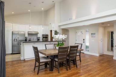 Main picture of 302 Esplanade