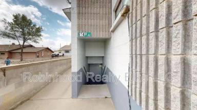 Main picture of 674 1/2 N Cedar St